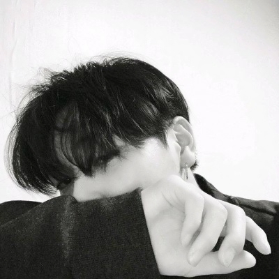 超绝!真人黑白男生头像来袭✨ 男生头像 第22张 超绝!真人黑白男生头像来袭✨ 男生头像 第22张