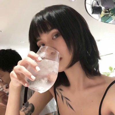 原宿风女生真人酷飒头像来袭✨ 女生头像 第25张 原宿风女生真人酷飒头像来袭✨ 女生头像 第25张