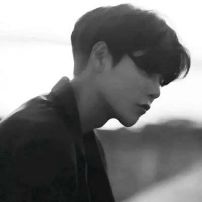 超绝!真人黑白男生头像来袭✨ 男生头像 第26张 超绝!真人黑白男生头像来袭✨ 男生头像 第26张