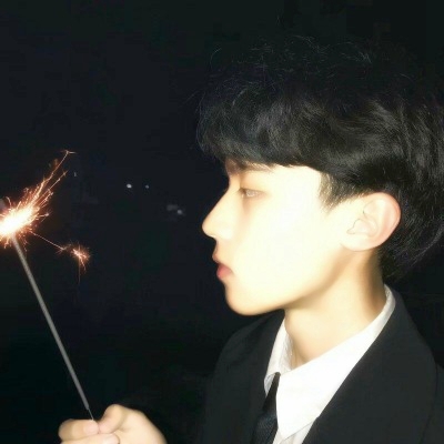 酷帅来袭!真人高清高冷男生头像大全✨ 男生头像 第18张 酷帅来袭!真人高清高冷男生头像大全✨ 男生头像 第18张