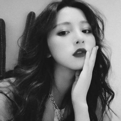 黑白高冷真人女生头像来袭✨ 女生头像 第13张 黑白高冷真人女生头像来袭✨ 女生头像 第13张