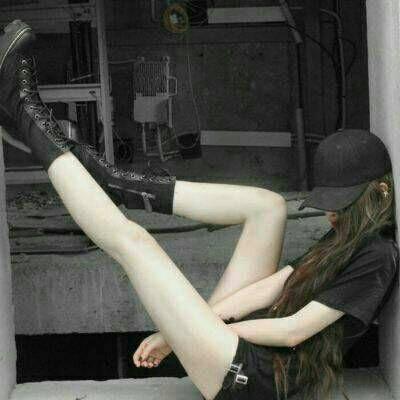 酷酷的照片女生头像,酷飒感拉满✨ 女生头像 第5张 酷酷的照片女生头像,酷飒感拉满✨ 女生头像 第5张
