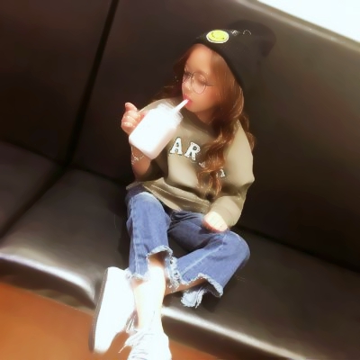 超萌来袭!微信真人小萝莉头像大全🥰 女生头像 第15张 超萌来袭!微信真人小萝莉头像大全🥰 女生头像 第15张