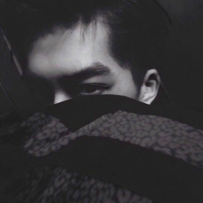 超绝!真人黑白男生头像来袭✨ 男生头像 第3张 超绝!真人黑白男生头像来袭✨ 男生头像 第3张