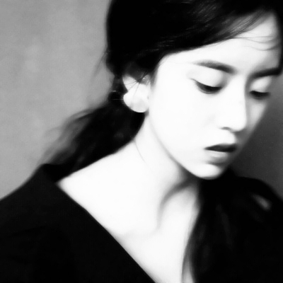 超有感觉,黑白系伤感真人女生头像来袭 女生头像 第3张 超有感觉,黑白系伤感真人女生头像来袭 女生头像 第3张