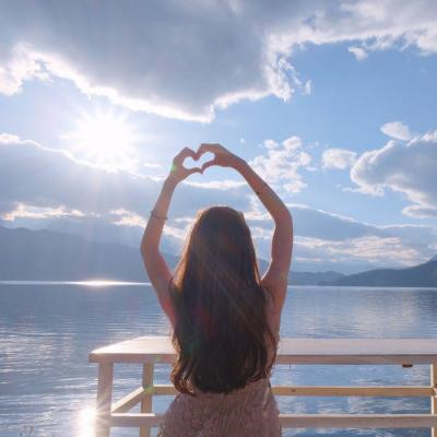 🌊绝美!海边女生背影微信头像大全 女生头像 第1张 🌊绝美!海边女生背影微信头像大全 女生头像 第1张