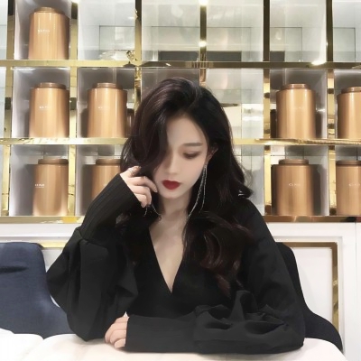 绝美真人御姐头像大合集来啦✨ 女生头像 第1张