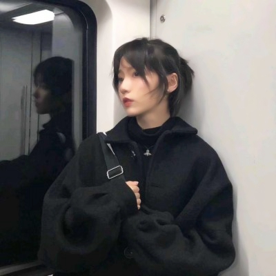 绝美!QQ女生必备的优质真人头像大全✨ 女生头像 第19张 绝美!QQ女生必备的优质真人头像大全✨ 女生头像 第19张