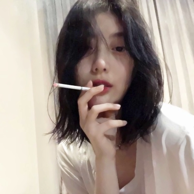绝美真人御姐头像大合集来啦✨ 女生头像 第4张