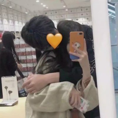 头像情侣一人一半双人，超甜超有默契💕 情侣头像 第9张