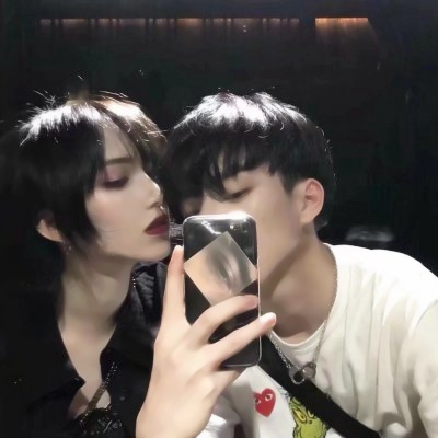 超酷!真人情侣双人超拽头像来袭 情侣头像 第8张 超酷!真人情侣双人超拽头像来袭 情侣头像 第8张