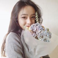 绝美捧花头像女,氛围感拉满✨ 女生头像 第13张 绝美捧花头像女,氛围感拉满✨ 女生头像 第13张