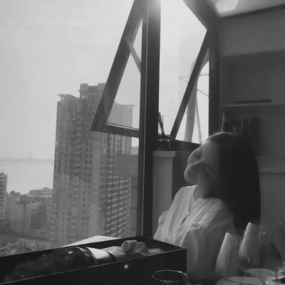 情头黑白一男一女一左一右精选集 情侣头像 第9张