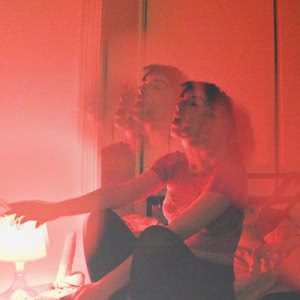 沉醉在梦幻里的氛围感女生头像图片 女生头像