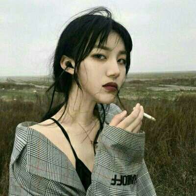 超绝！真人女生霸气微信头像来袭✨  女生头像 第7张