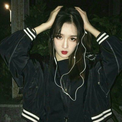 超绝！真人女生霸气微信头像来袭✨  女生头像 第8张
