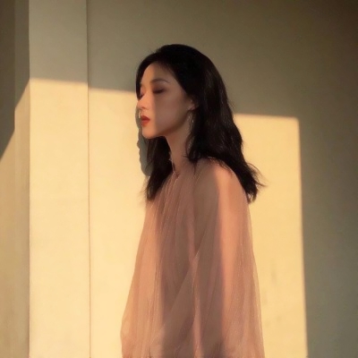 被这组高清女生侧颜头像美哭😭 女生头像 第21张