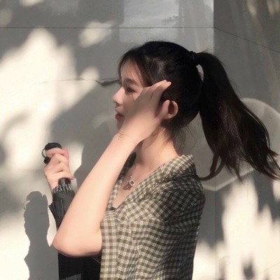 被这组高清女生侧颜头像美哭😭 女生头像 第3张