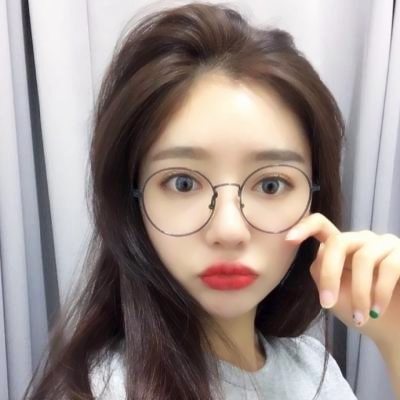 超赞!戴眼镜头像女生图片大放送👓 女生头像 第4张 超赞!戴眼镜头像女生图片大放送👓 女生头像 第4张