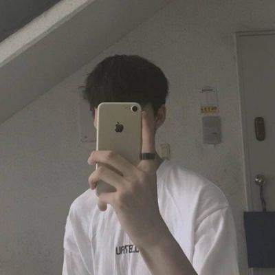 超真实帅哥拿手机自拍照像来袭📱 男生头像 第10张 超真实帅哥拿手机自拍照像来袭📱 男生头像 第10张