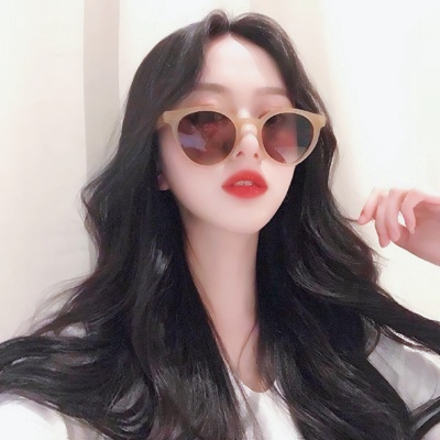 时尚气质美女微信头像来袭✨ 女生头像 第1张