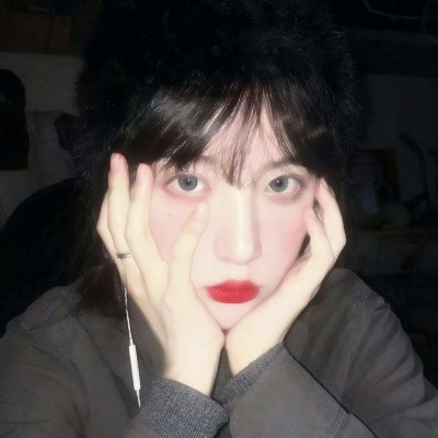时尚气质美女微信头像来袭✨ 女生头像 第8张