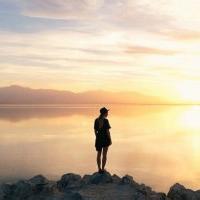 被这组孤独感拉满的女生背影头像美哭😭 女生头像 第29张 被这组孤独感拉满的女生背影头像美哭😭 女生头像 第29张
