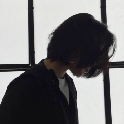 被这组高清女生侧颜头像美哭😭 女生头像 第20张