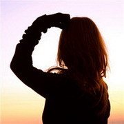 被这组孤独感拉满的女生背影头像美哭😭 女生头像 第16张 被这组孤独感拉满的女生背影头像美哭😭 女生头像 第16张