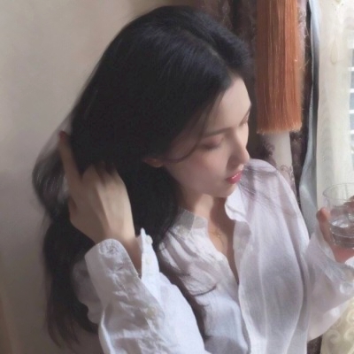 被这组高清女生侧颜头像美哭😭 女生头像 第16张