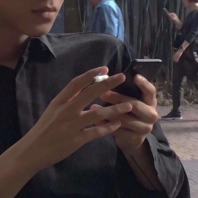 超酷！不露脸不露头的男生帅气部位头像✨ 男生头像 第6张