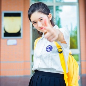 被这张俏皮快乐的女学生头像甜到啦🥰 女生头像