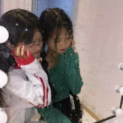 超甜!女生两人一左一右真人闺蜜头像来袭 友情头像 第15张 超甜!女生两人一左一右真人闺蜜头像来袭 友情头像 第15张
