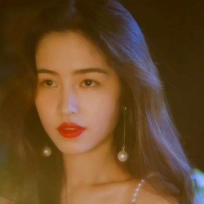 绝了!港式复古女生头像大集合✨ 女生头像 第19张 绝了!港式复古女生头像大集合✨ 女生头像 第19张