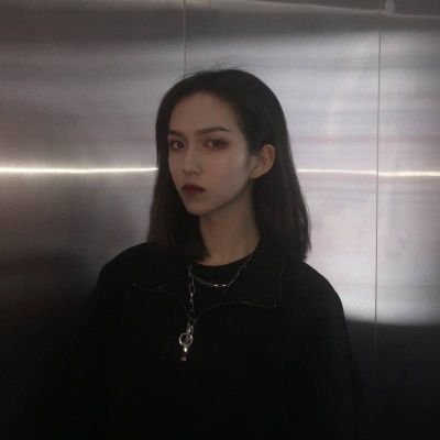 拽姐必备！QQ霸气社会人女头来袭💥 女生头像 第6张