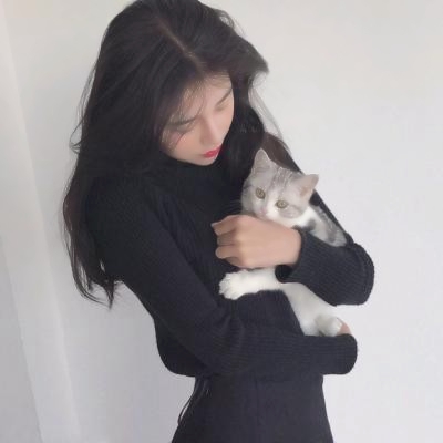 🐱女生抱猫QQ头像图片,萌化你的心 女生头像 第1张 🐱女生抱猫QQ头像图片,萌化你的心 女生头像 第1张