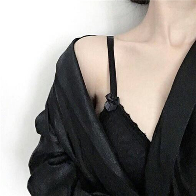 绝美露肩性感女生头像大放送✨ 女生头像 第10张