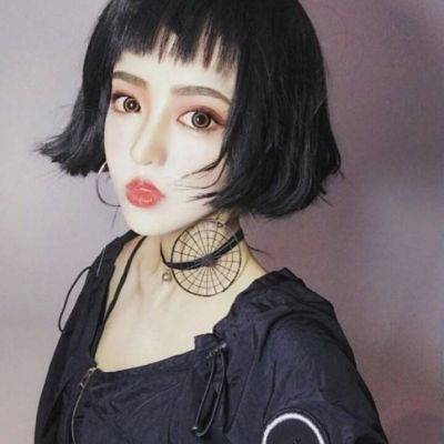 酷飒来袭！霸气短发女生头像大全💥 女生头像 第1张