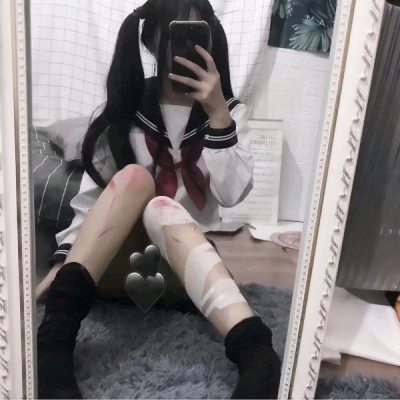 被这组短裙部位女生头像美哭啦🥰 女生头像 第7张