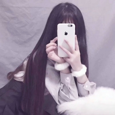 爱了!女孩拿手机挡脸图片头像合辑来袭🥳 女生头像 第31张 爱了!女孩拿手机挡脸图片头像合辑来袭🥳 女生头像 第31张