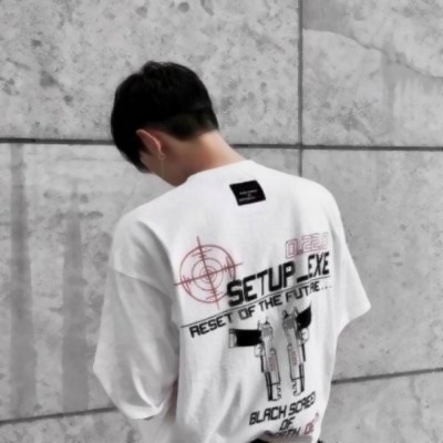 超酷的微信男生背影真人头像来袭👏 男生头像 第23张