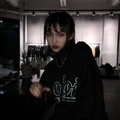 拽姐必备！QQ霸气社会人女头来袭💥 女生头像 第9张
