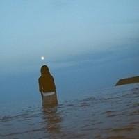 被这组孤独感拉满的女生背影头像美哭😭 女生头像 第8张 被这组孤独感拉满的女生背影头像美哭😭 女生头像 第8张