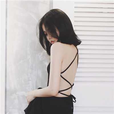 绝美露肩性感女生头像大放送✨ 女生头像 第8张