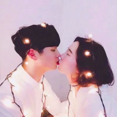 超甜🥰情侣头像真人版两张一对 情侣头像 第1张