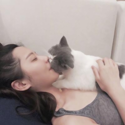 🐱女生抱猫QQ头像图片,萌化你的心 女生头像 第7张 🐱女生抱猫QQ头像图片,萌化你的心 女生头像 第7张