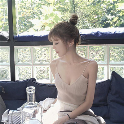 绝美露肩性感女生头像大放送✨ 女生头像 第7张