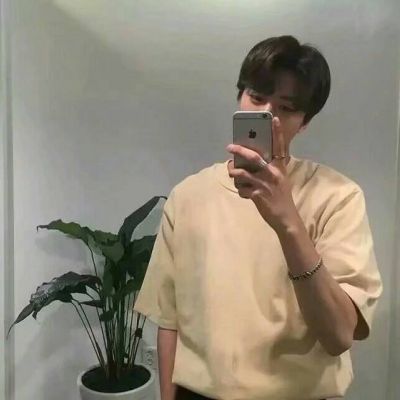 超真实帅哥拿手机自拍照像来袭📱 男生头像 第11张 超真实帅哥拿手机自拍照像来袭📱 男生头像 第11张
