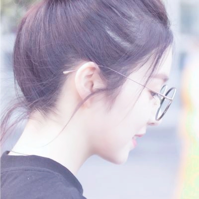 超赞!戴眼镜头像女生图片大放送👓 女生头像 第1张 超赞!戴眼镜头像女生图片大放送👓 女生头像 第1张