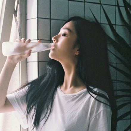 女生侧脸背影头像,超有氛围感✨ 女生头像 第30张 女生侧脸背影头像,超有氛围感✨ 女生头像 第30张